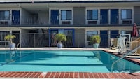 Motel 6 Simi Valley, CA