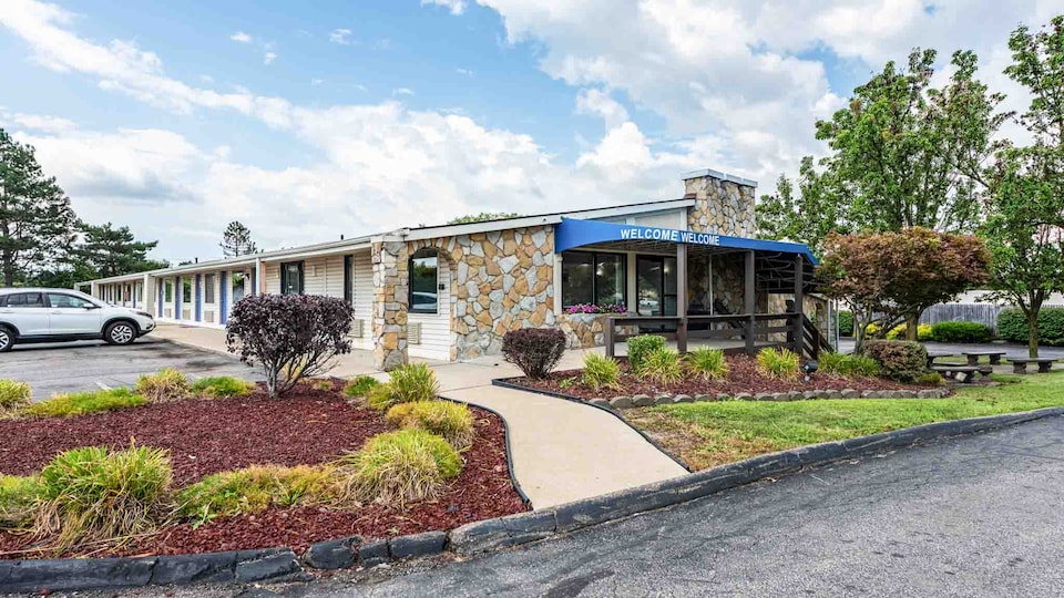 Motel 6 Mansfield, OH, Mansfield_g6, Mansfield