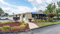 Motel 6 Mansfield, OH