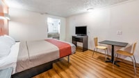 Motel 6 Mansfield, OH