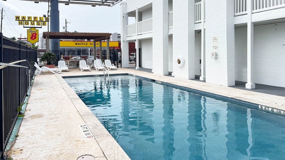 Motel 6 Galveston, TX - Beach/Seawall, Galveston, Galveston