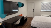 Motel 6 Galveston, TX - Beach/Seawall