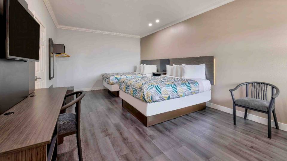 2 Queen Beds | Non-Smoking, Mini Fridge