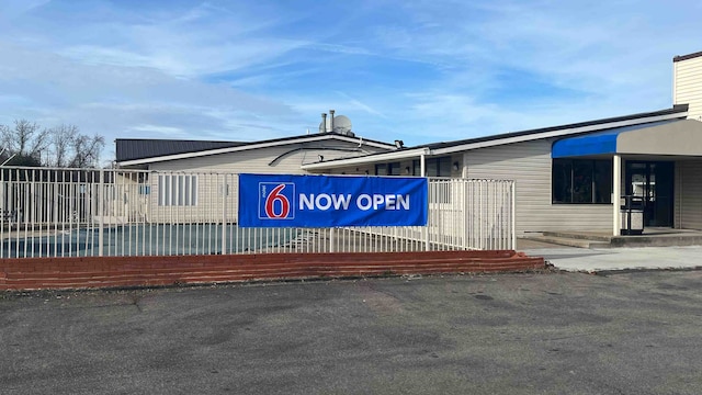 Motel 6 Cross Lanes, WV–Goff Mountain Rd