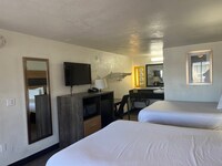 Motel 6 Cross Lanes, WV–Goff Mountain Rd