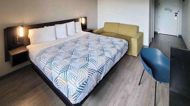 1 King Bed | Mobility Accessible Tub, Nsmk