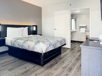 Motel 6 Bradenton, FL