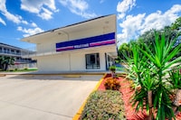 Motel 6 Bradenton, FL