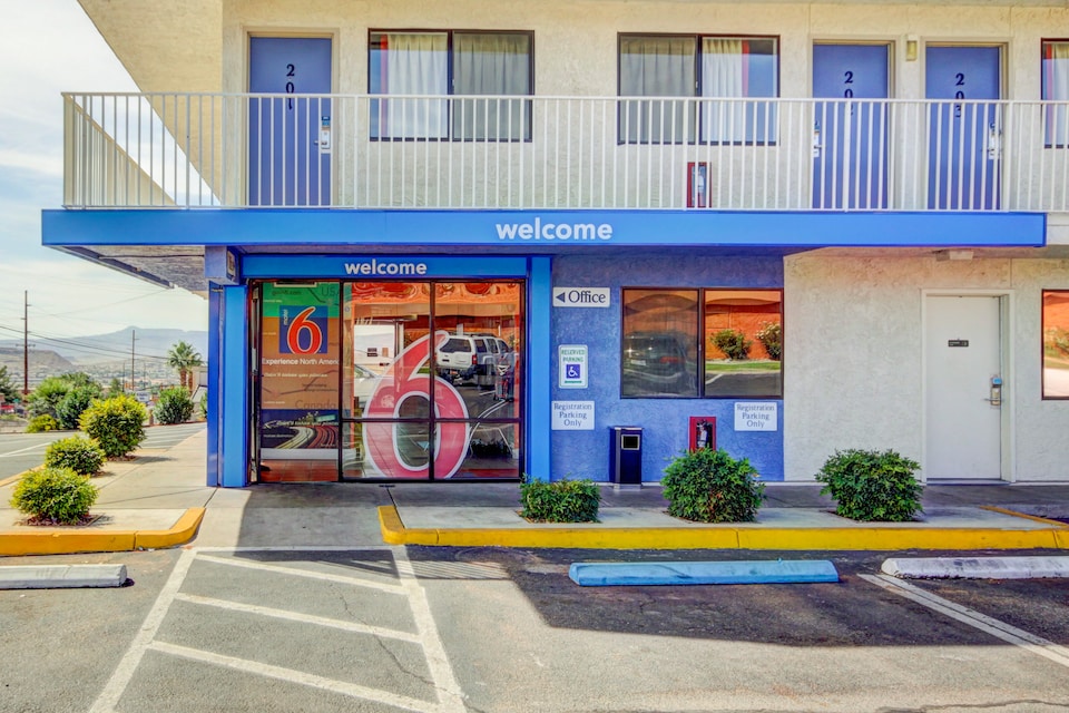 Motel 6 Saint George, UT - University/Historic Downtown, C84770, St George UT