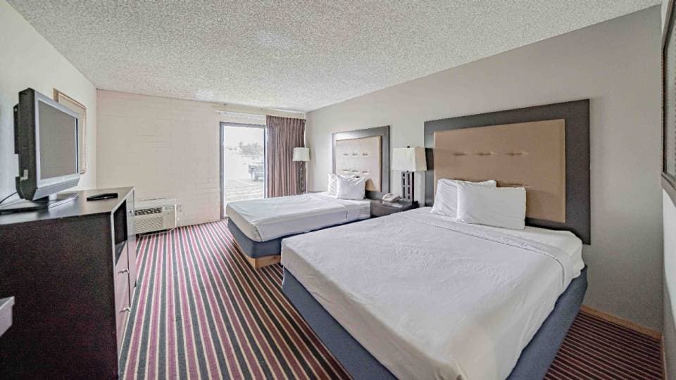 2 Queen Beds | Non-Smoking, Micfridge