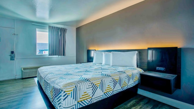 1 King Bed | Non-Smoking, Micfridge