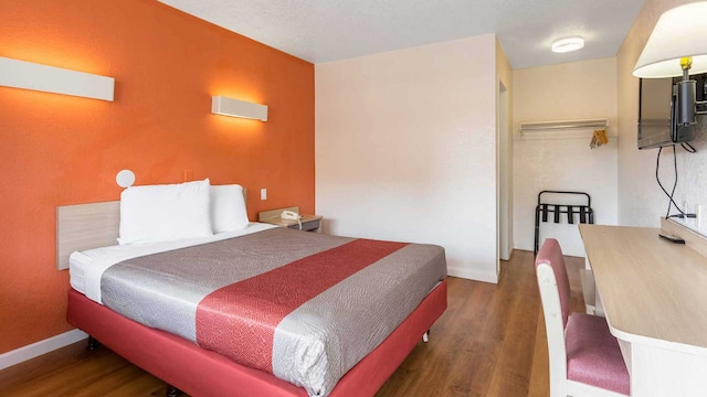 1 FULL BED | MOBILITY ACCESS RI SHWR, NSMK