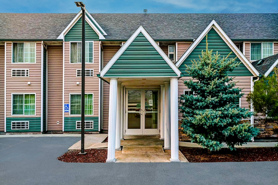 Motel 6 Idaho Falls, ID - Snake River, Idaho Falls, Idaho Falls