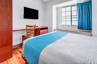 Motel 6 Idaho Falls, ID - Snake River