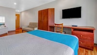 Motel 6 Idaho Falls, ID - Snake River