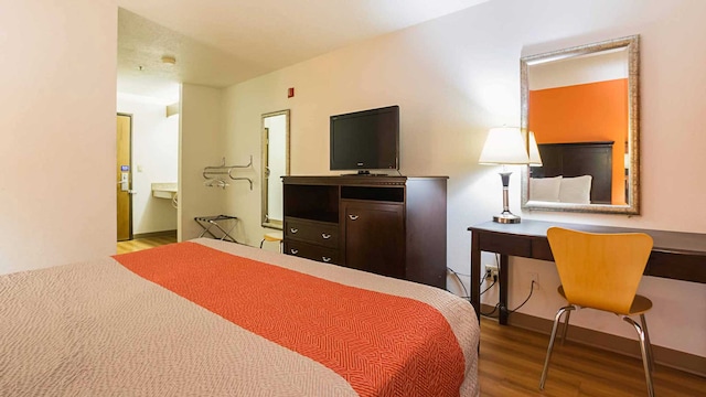 1 QUEEN BED | ACCESSIBLE, NSMK