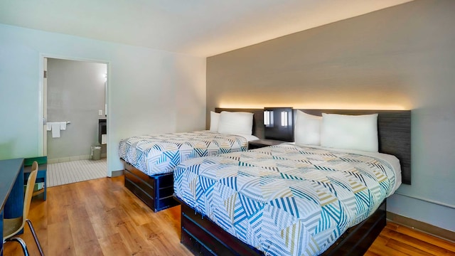 2 Full Beds | Smoking, Mini Fridge