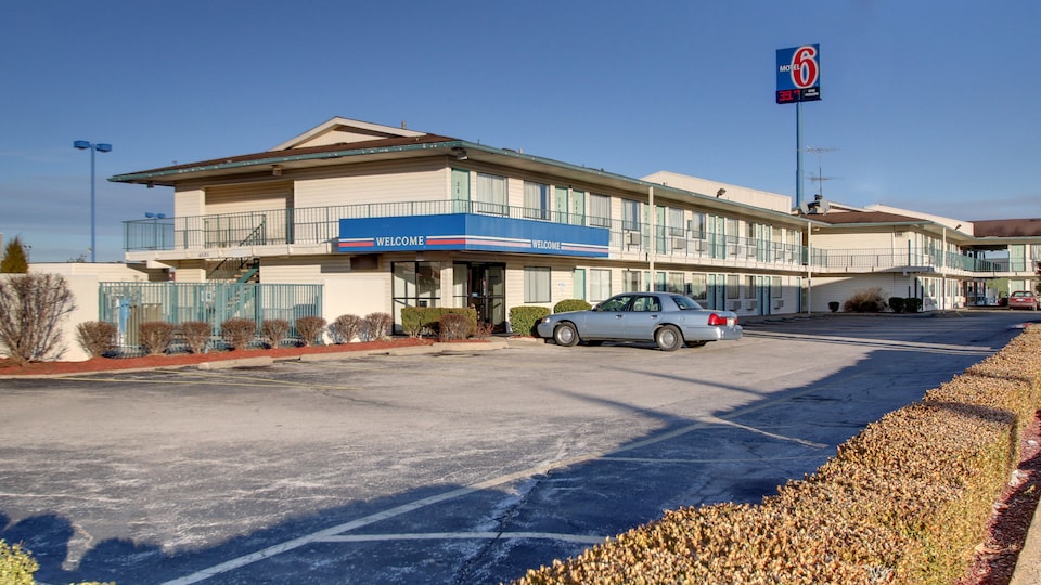 Motel 6 Owensboro, KY, C42301, Owensboro KY