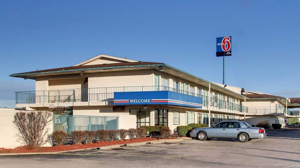 Motel 6 Owensboro, KY, C42301, Owensboro KY