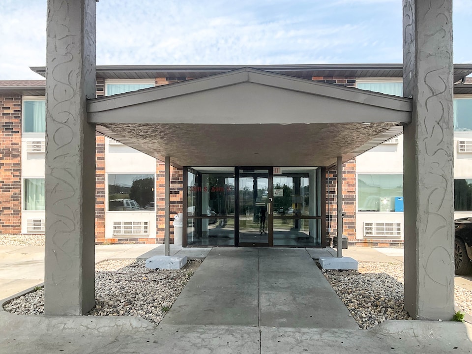 Motel 6 Omaha, NE - Central, C68005, Omaha NE