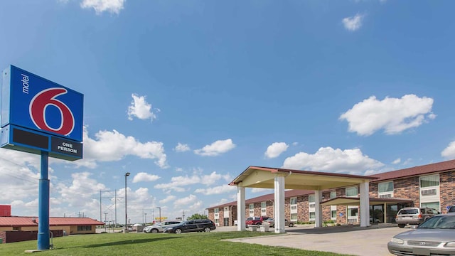 Motel 6 Omaha, NE - Central