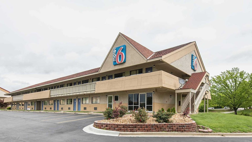 Motel 6 Overland Park, KS, Overland Park_91982005, Overland Park