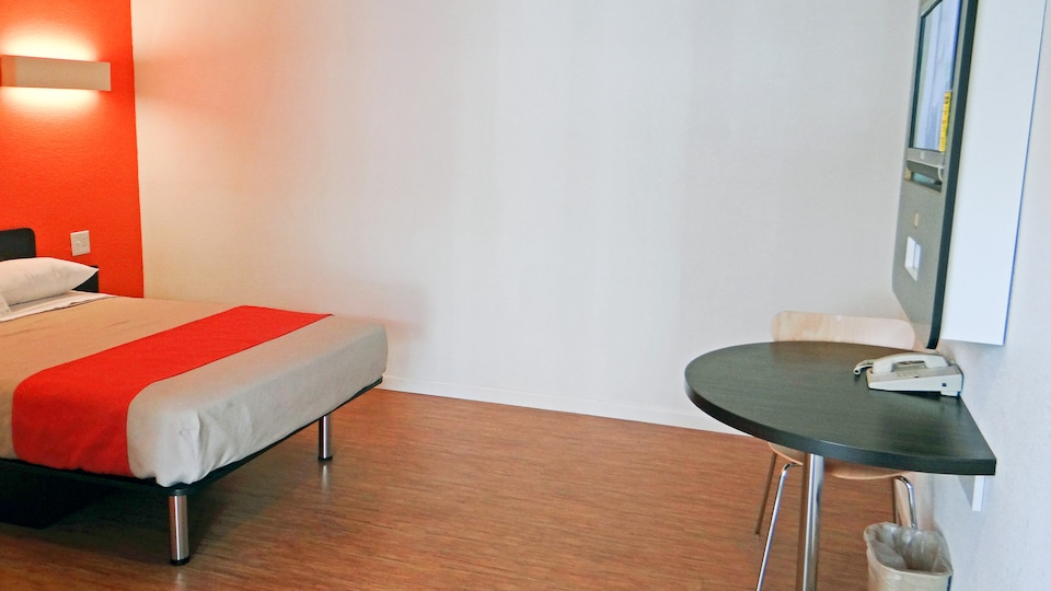 Motel 6 Baltimore, MD, C21113, Baltimore MD