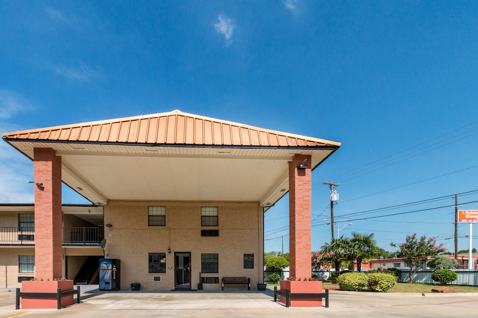 Motel 6 Dallas, TX, C75203, Dallas