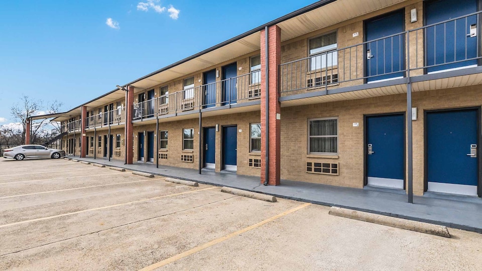 Motel 6 Dallas, TX, C75203, Dallas