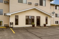 Motel 6 Albert Lea, MN