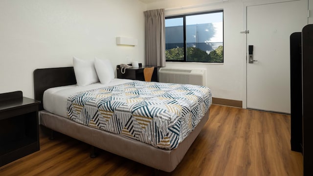 1 Full Bed | ADA/RI Shower/Micfridge