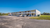 Motel 6 Connellys Springs, NC