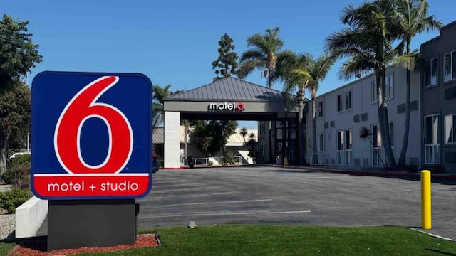 Motel 6 Carson, CA
