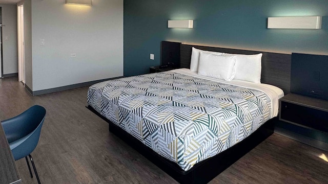 1 King Bed | Non-Smoking, Micfridge