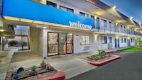 Motel 6 Palmdale, CA
