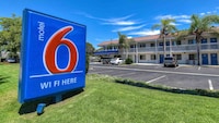 Motel 6 Pomona, CA - Los Angeles