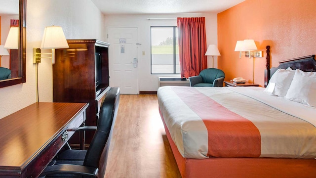 1 King Bed | Mobility Accessible Tub, Nsmk