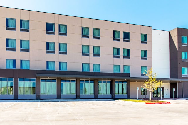 Studio 6 Austin, TX - Airport