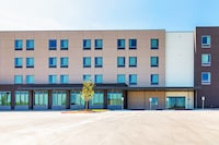 Studio 6 Austin, TX - Airport