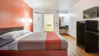 Motel 6 Springfield, MO - North