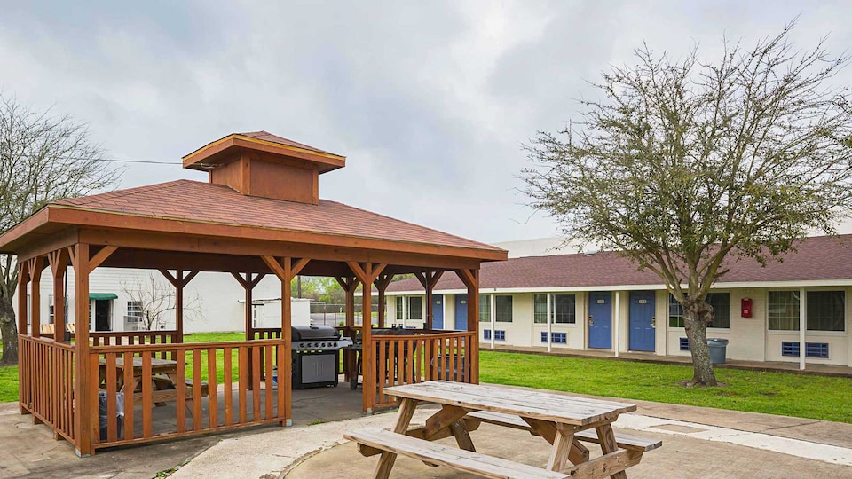 Motel 6 Madisonville, TX, Madisonville_g6, Madisonville