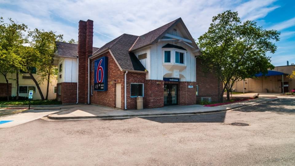 Motel 6 Arlington Heights, IL - Chicago North Central, ARLINGTON HEIGHTS, ARLINGTON HEIGHTS
