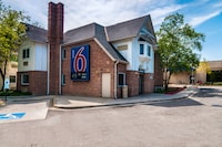Motel 6 Arlington Heights, IL - Chicago North Central
