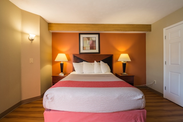 1 King Bed | Mobility Accessible RI Shower Nsmk