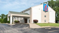 Motel 6 Lawrence, KS