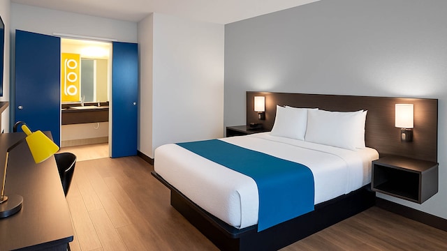 1 Cama Queen | ADA/Bañera, Renovado