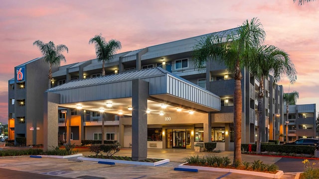 Motel 6 Anaheim, CA - Maingate