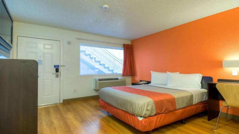 Studio 6 Suites Las Vegas, NV - Tropicana, C89109, Las Vegas NV