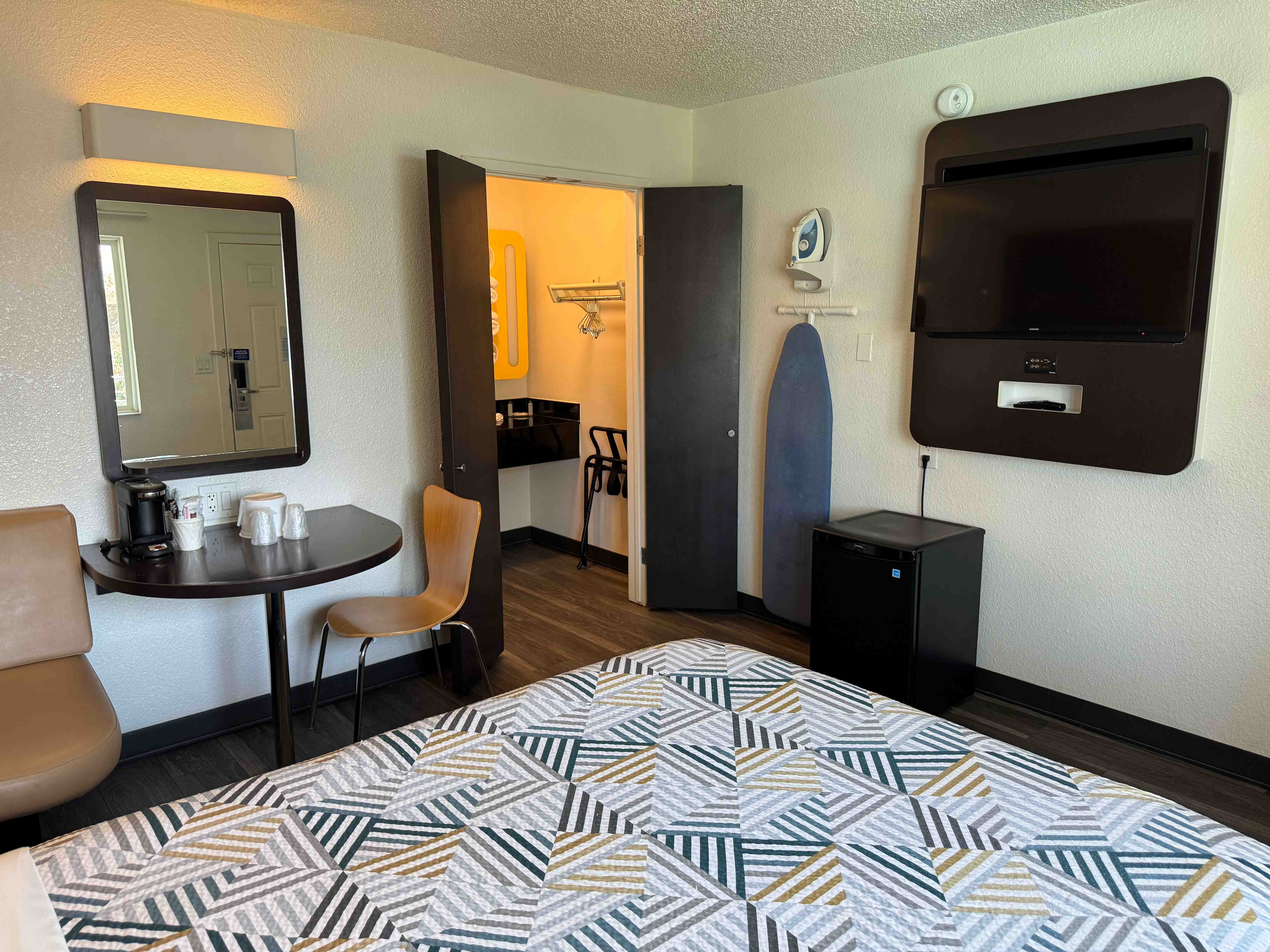 Studio 6 Suites Las Vegas, NV - Tropicana, Studio 6 Las Vegas NV