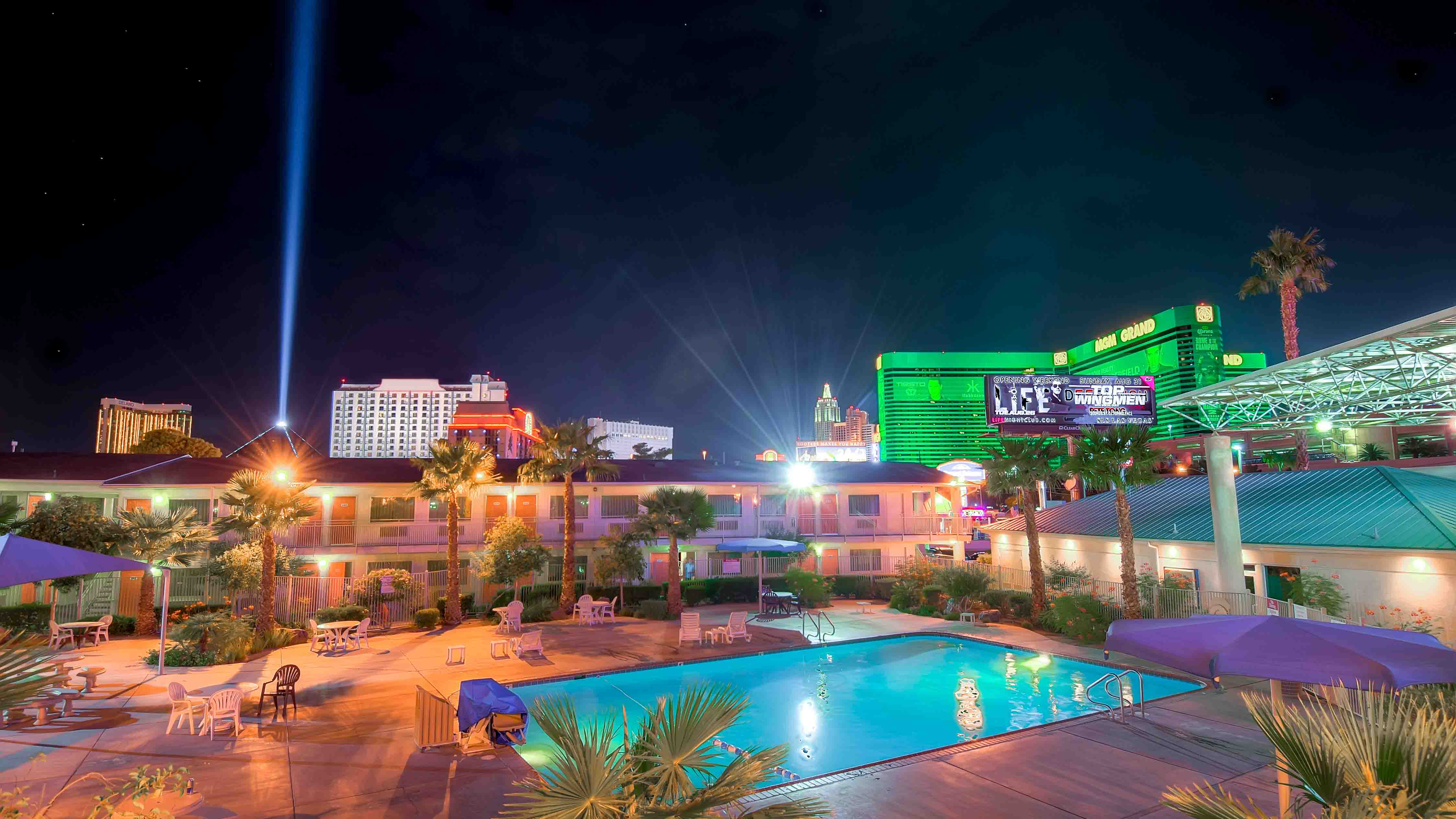 studio_6_suites_las_vegas_trop